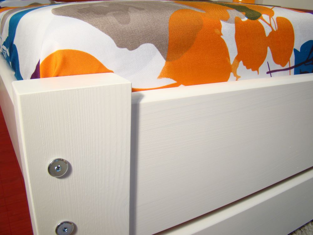 bílá manželská postel masiv NELA NR, bílé dvoulůžko