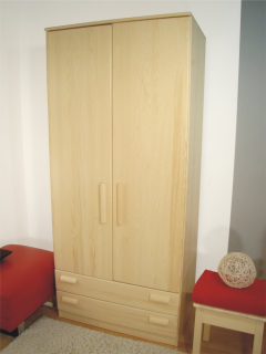 vysoká policová skříň masiv NEA 200x90x40