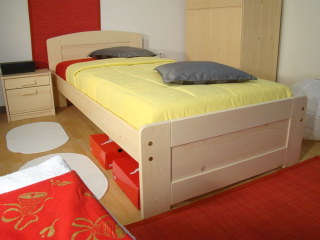 ROALHOLZ dřevěná postel masiv PAVLA NR